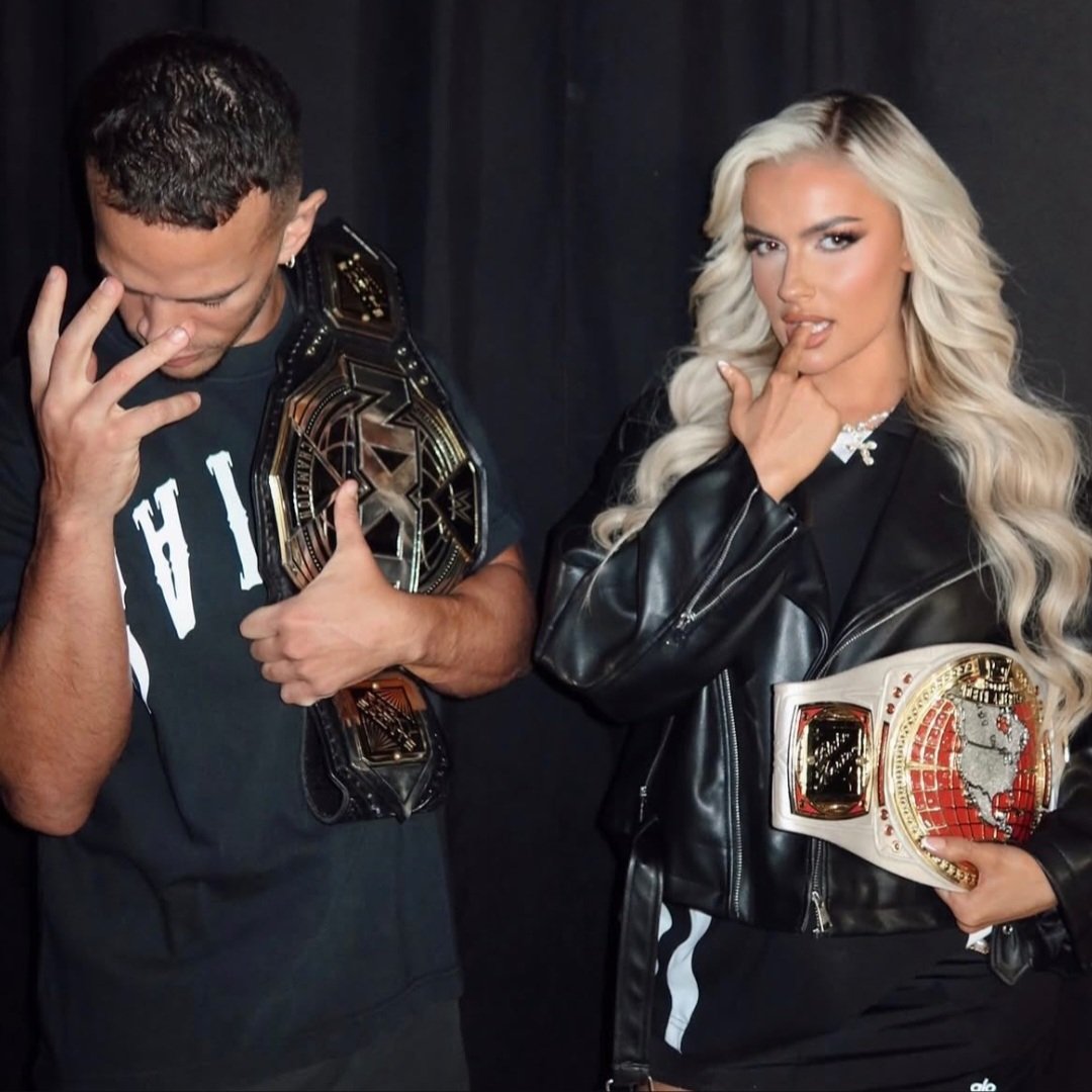 MsBlueGlow's tweet image. Either way, I did it better than @JustPrettyRicky 🎀