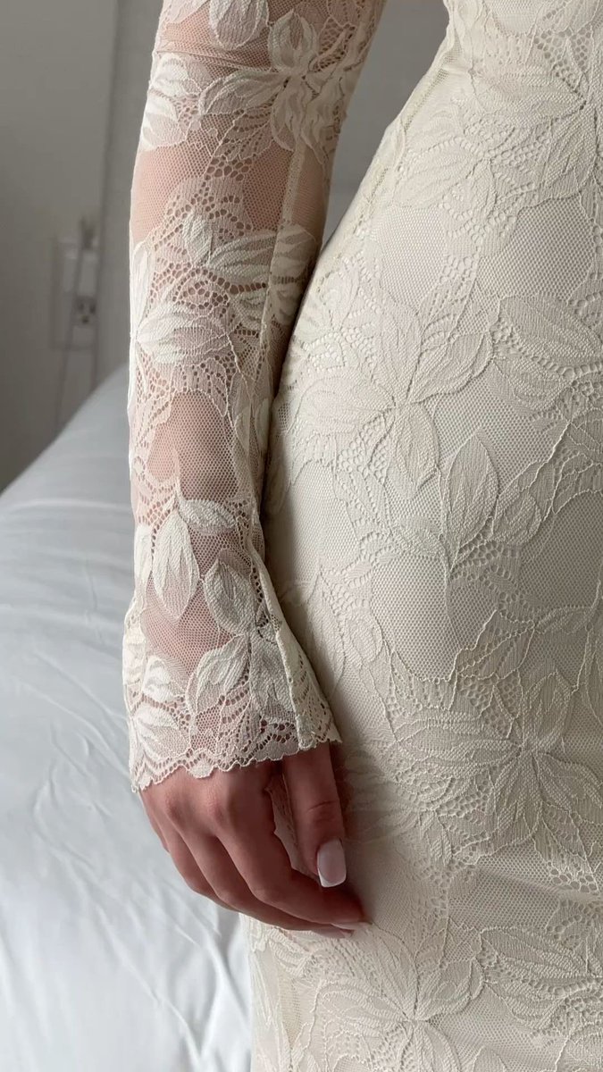 iiivll__'s tweet image. الدانتيل يقطر انووووثة🤍🤍