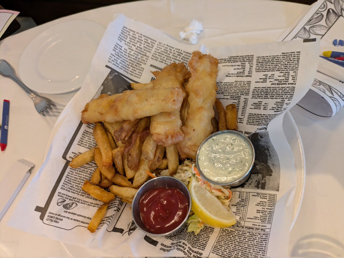 KOJIZM0's tweet photo. シーフードグルメ🐟✨
こんなにしっとりしたサーモングリル、初めて食べました。
エビのビスクも絶品…!
#JoeFortes #バンクーバー https://t.co/wT521C4CAq