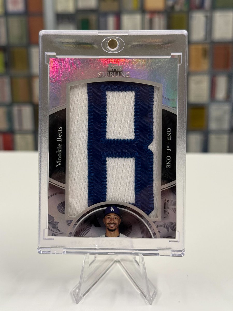 MLB's tweet image. Who better for @Topps #1of1Day than Mookie Betts? 🥹

Repost and reply for a chance to win this unique 1-of-1 @Topps Patch card.