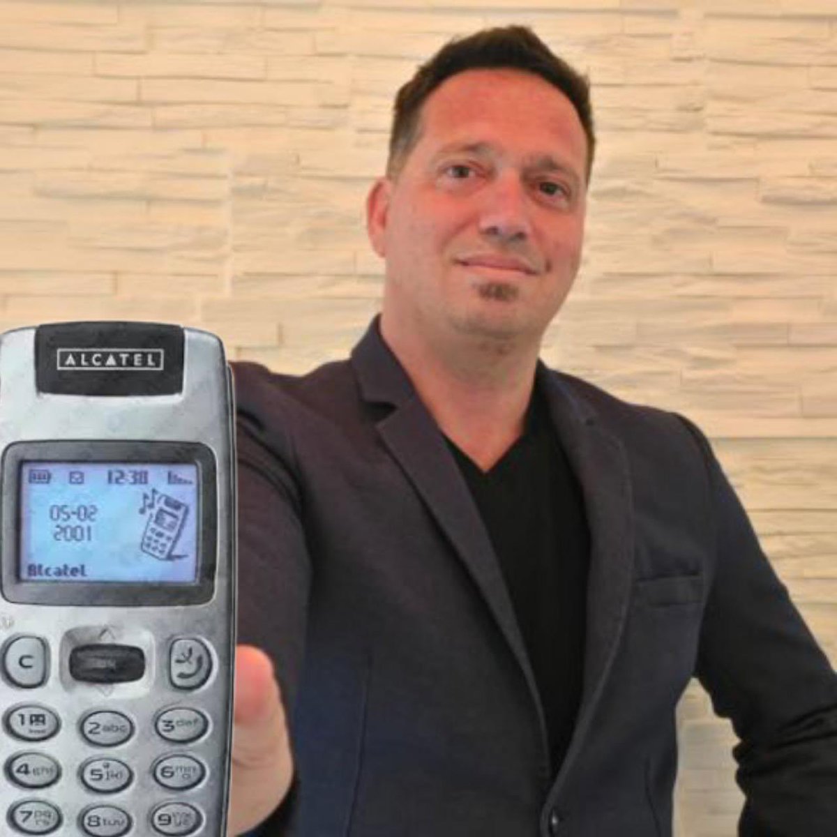 CLMerlo's tweet photo. 🚨El Alcatel se prendió fuego con un fichaje en pleno 1/1/26 de un grande de 🇲🇽🚨 https://t.co/GZuXJgZCdf