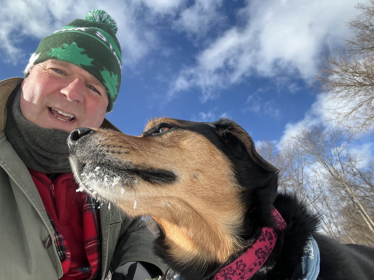 JRCJMU's tweet photo. Wishing you a #HappyNewYear2026. We enjoyed a #firstdayhike @NYstateparks https://t.co/YPLpaVhmux