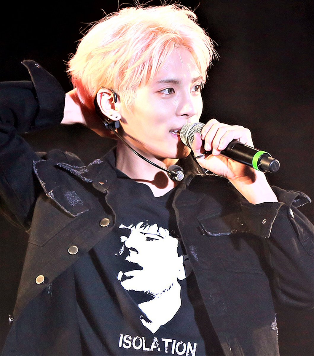 dailypinkjjong's tweet photo. #종현 #샤이니 #JONGHYUN #SHINee https://t.co/lvLqPOenCi