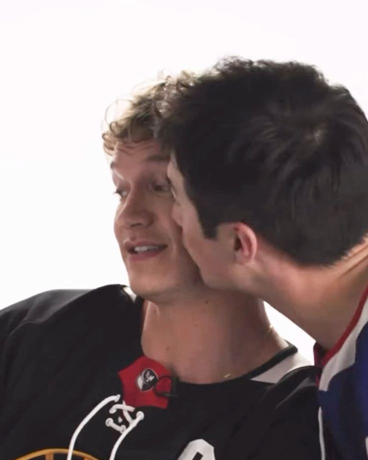 Malu 📚🏒 tweet media