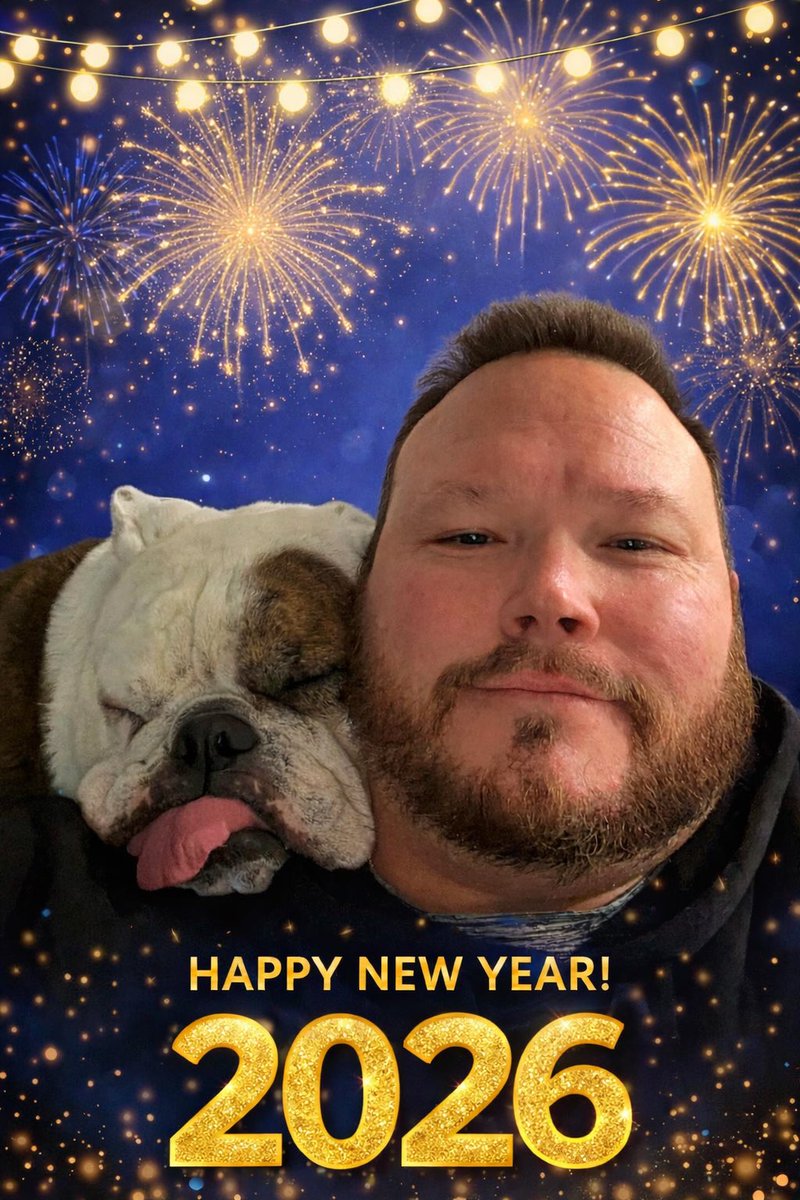 Grateful for family, faith, &amp; the moments that matter most. Looking forward to what the New Year holds. 🇺🇸 #HappyNewYear #TeamMoore