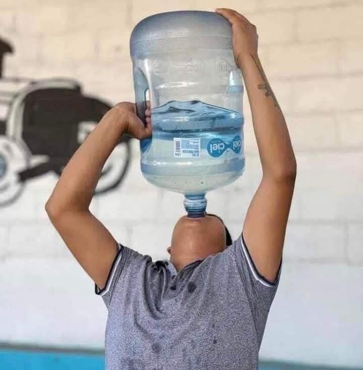 fernechini's tweet image. que rica amaneció el agua