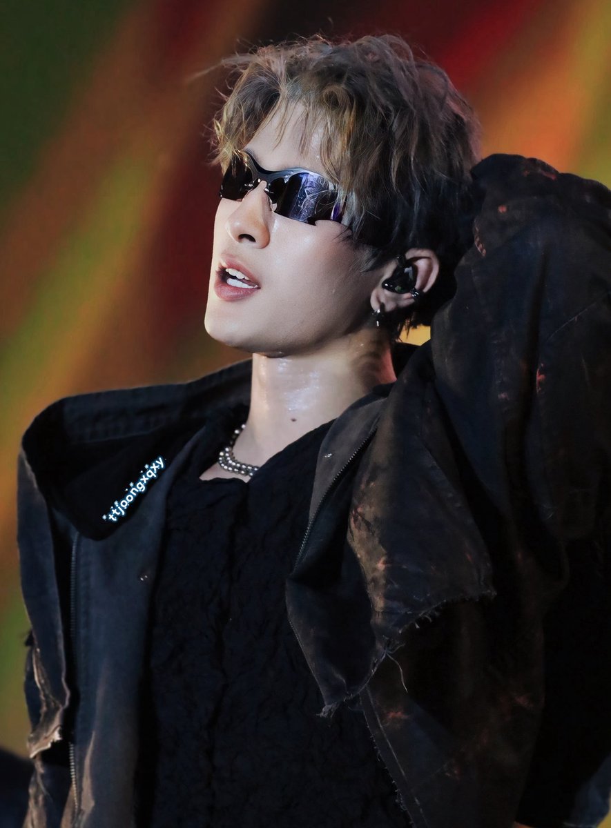 อย่างเท่เลยค้าบพี่เช่ 👊🏻

XXSIVK COUNTDOWN ICONSIAM 
#XXSIVKxICONSIAM #PorscheSivakorn