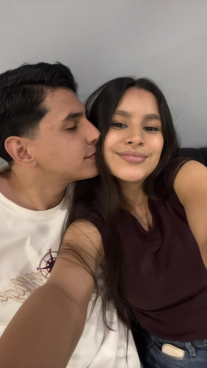 proa_sofia's tweet image. Tú alma con la mía, los dos juntos vibrando ☄️✨🫶🏼