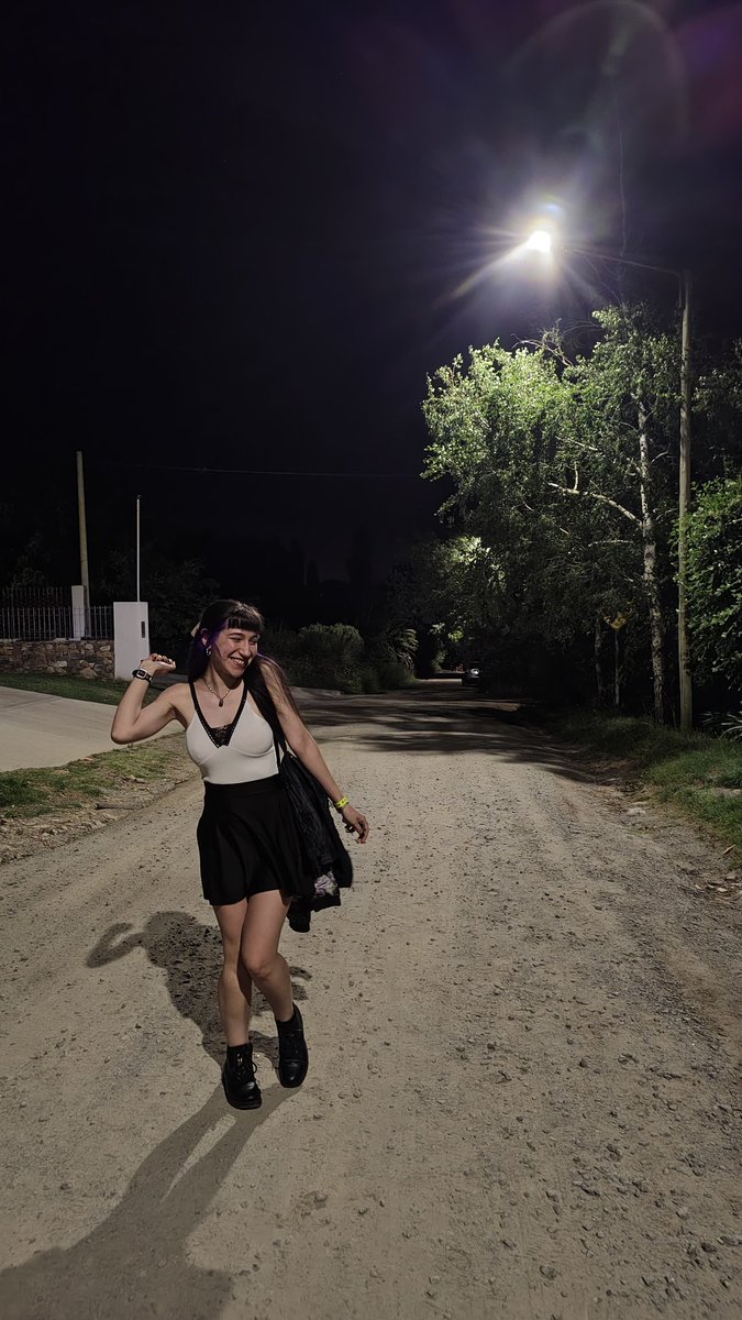 Fui feliz, adjunto foto.
Tengan amigas.