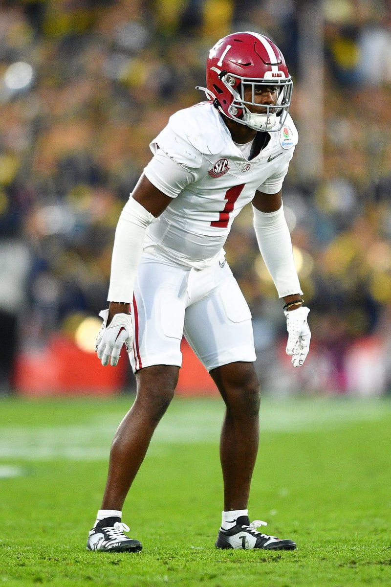 jacksonmalouf's tweet photo. Rose Bowl🌹, Indiana 
Featuring CB Kool-Aid McKinstry (2021-2023) https://t.co/5oUHTQdffo