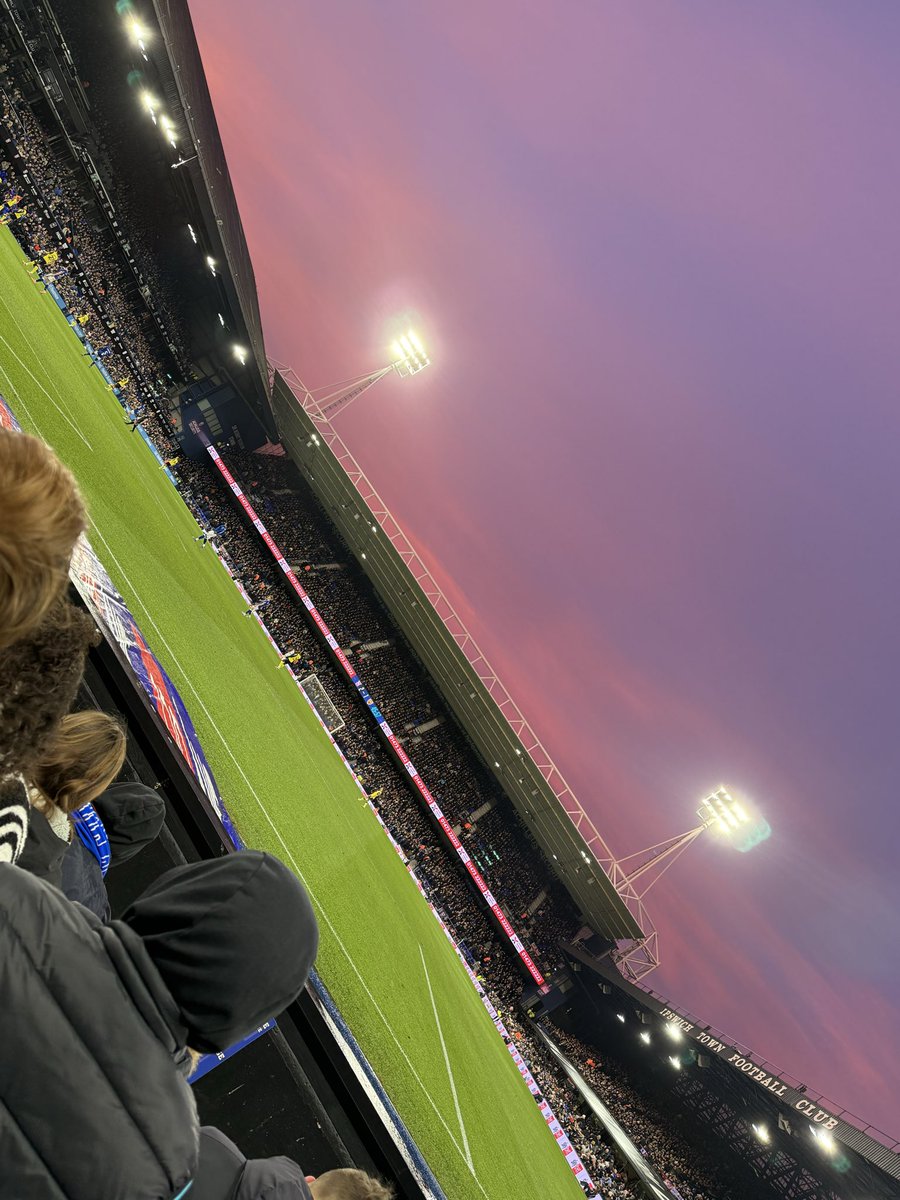 Samityy_'s tweet photo. 3 points to start the new year along with a beautiful sunset! That will do 👍🏻🩵 https://t.co/S8y9QSVOzA