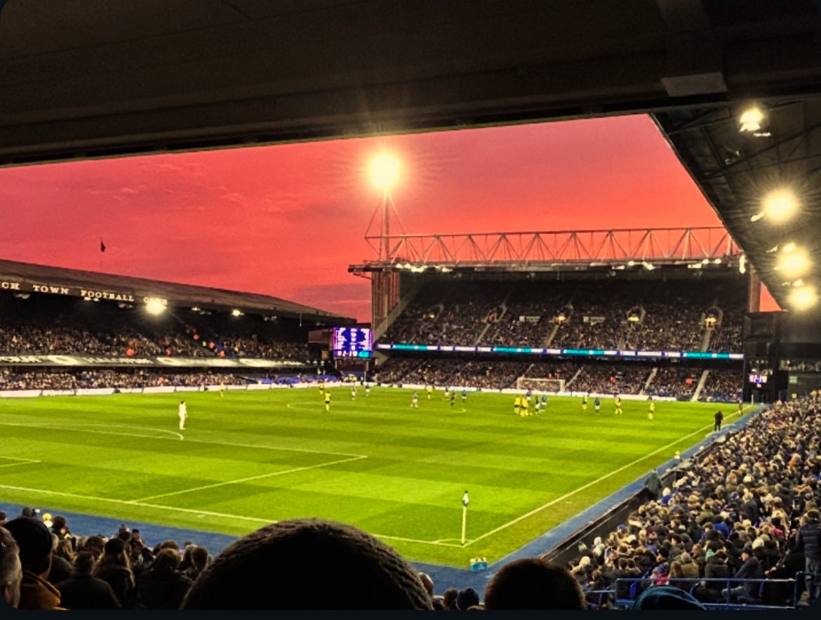 Happy New Year any friends of mine on here that still use this awful app.