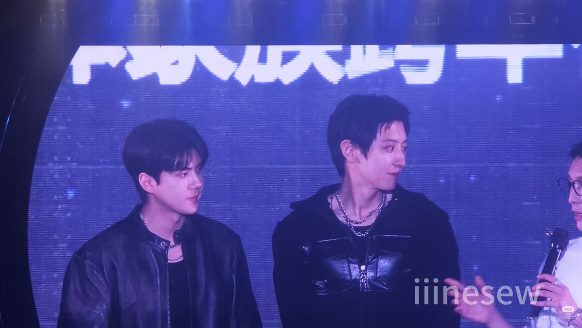 xunq1e's tweet photo. Sechan visual 😳
#EXOSCisBACK
#EXO_SC #SEHUN #세훈 #chanyeol https://t.co/awcZqvcDsS