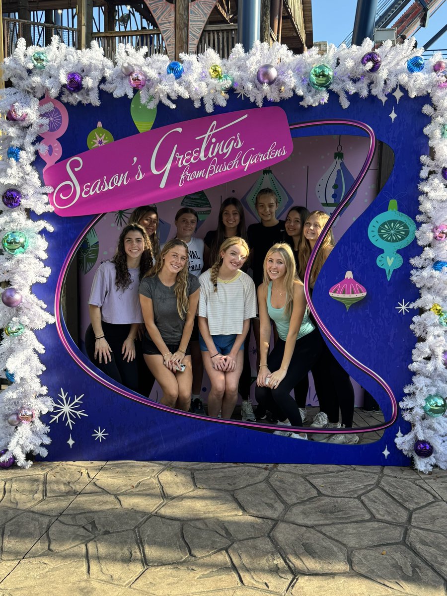 CoachJessicaSG's tweet image. Thank You to @ENGSports_ for hosting the Tampa Bay Christmas Invitational! Our @pvhsgirlsbball went 2-1, earning 3rd place in Caladesi Bracket…we are now 12-3 for the season! Saw good competition &amp;amp; made great memories!! GO SHARKS 🦈💪🏼🏀