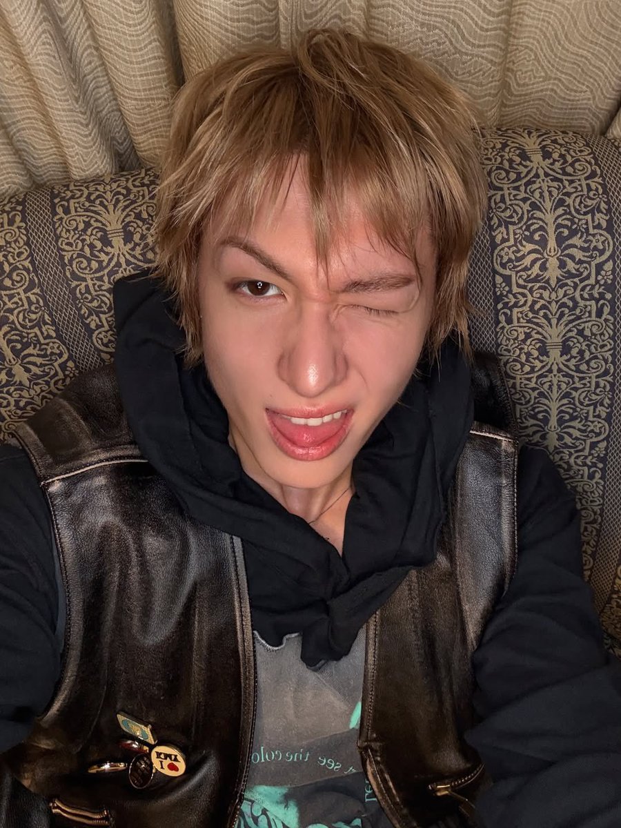 yufanoid's tweet image. sdds do spike hair mas q LINDO q ta esse cabelo assim mds