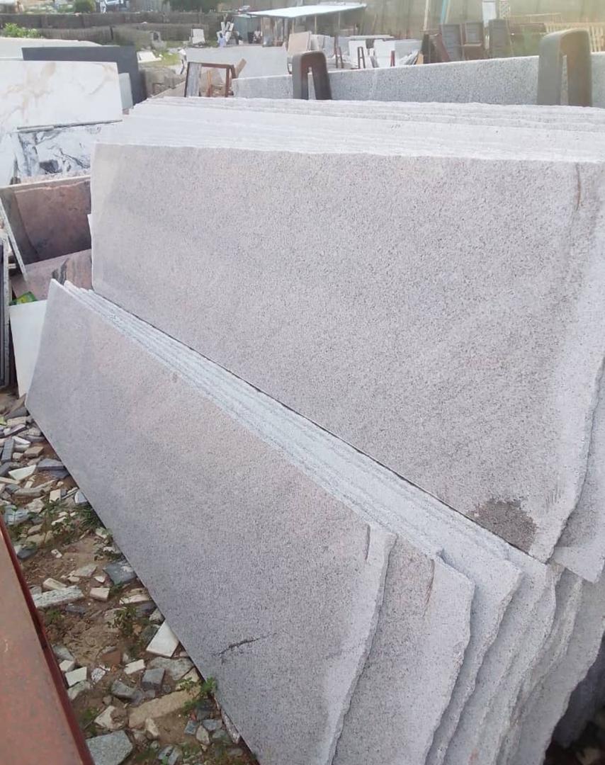 Emiteem's tweet image. Cheers 🥂 to a bigger contract this year.