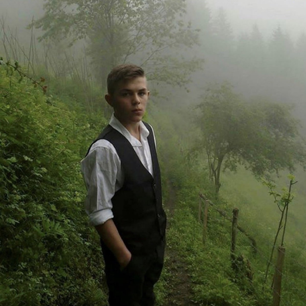 Bugün, Şehit Eren Bülbül'ün doğum günü.
Eren yaşasaydı 24 yaşında olacaktı.
İyi ki doğdun Eren. 🇹🇷