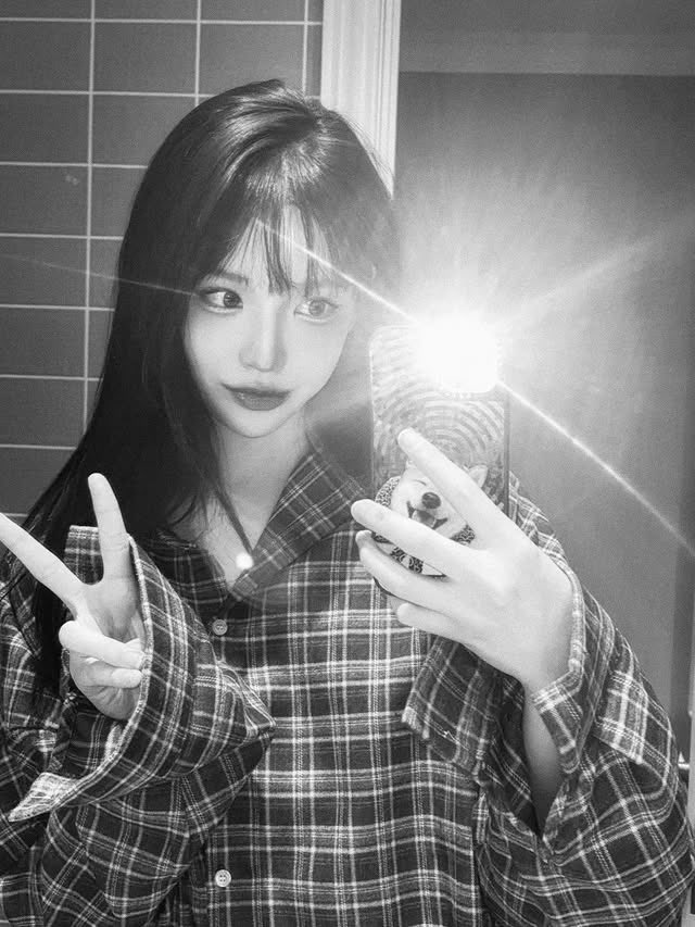 adyapicss's tweet photo. [📸] Chaeeun update (1/4)

#에이디야 #ADYA
#CHAEEUN #채은 
@ADYA_official https://t.co/eXBlnr4Tsc