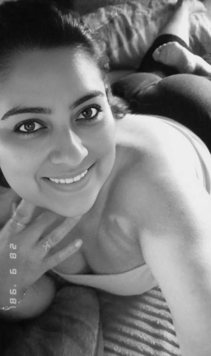 Linda tarde 🌅 feliz año 😘