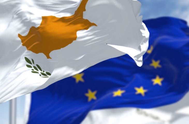 tzitzikostas's tweet photo. Από σήμερα, η Κύπρος αναλαμβάνει την Προεδρία του Συμβουλίου της Ευρωπαϊκής Ένωσης. Πρόκειται για μια κρίσιμη περίοδο τόσο σε ευρωπαϊκό όσο και σε διεθνές επίπεδο. 

Σε στενή συνεργασία με την Κυπριακή Προεδρία, θα παρουσιάσουμε τους επόμενους μήνες τρεις κρίσιμες στρατηγικές: 

⚓️ για τα Ευρωπαϊκά Λιμάνια, 

🛳️ τη Ναυτιλία και τα Ναυπηγεία 

🧳 και τον Τουρισμό — 

τομείς στους οποίους η Κύπρος διαδραματίζει κεντρικό ρόλο. 

@Christodulides @CY2026EU 🇨🇾🇪🇺