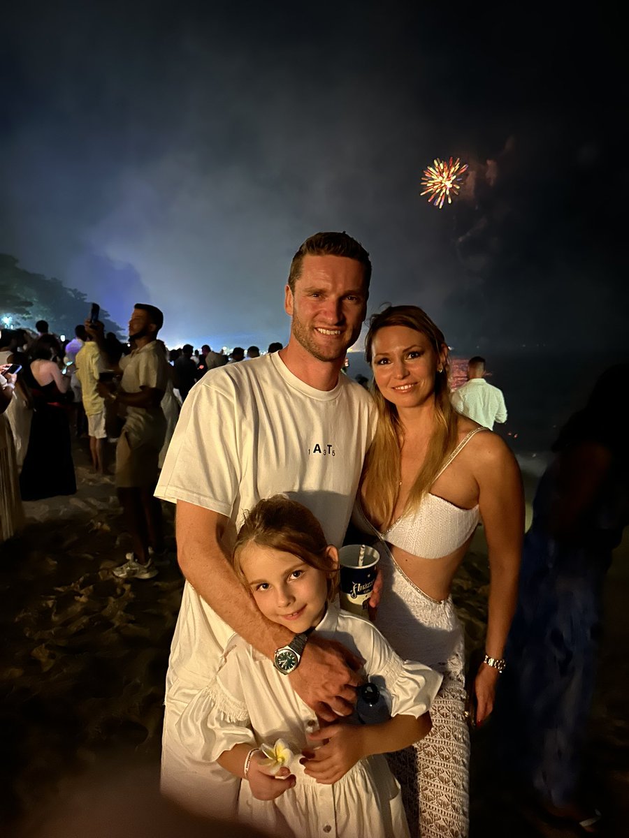 Maro Engel tweet media