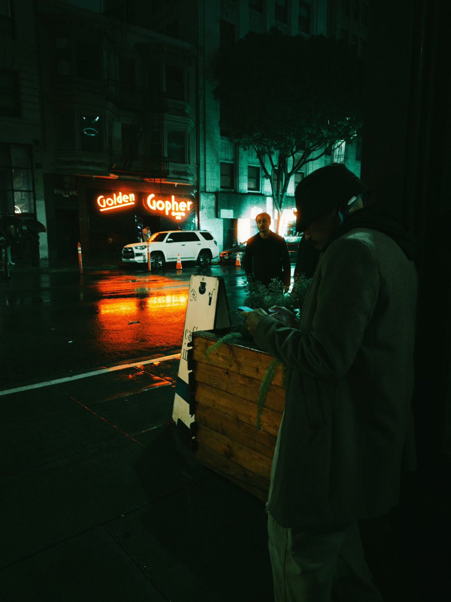 imPatrickT's tweet photo. some pictures i took last night in LA https://t.co/drQxs18ZIV