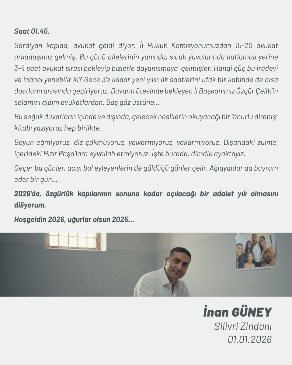 Silivri Zindanında yılbaşı günüm nasıl geçti sizlere yazdım.

Günüm yalnızlık duygularıyla başlayıp, gece duvarların ardındaki türkülerle ve dayanışmaya gelen dostlarla bitti.

Gün boyu aklımı kemiren yalnızlığın ne kadar saçma olduğunu anladım.

Zulme boyun eğmeyen koca bir