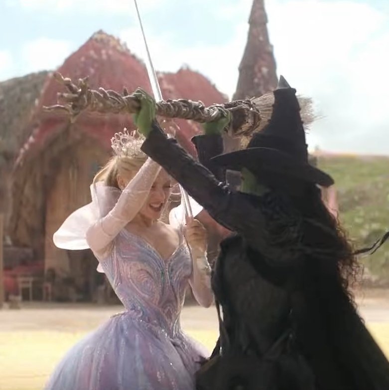 emily💘 tweet media