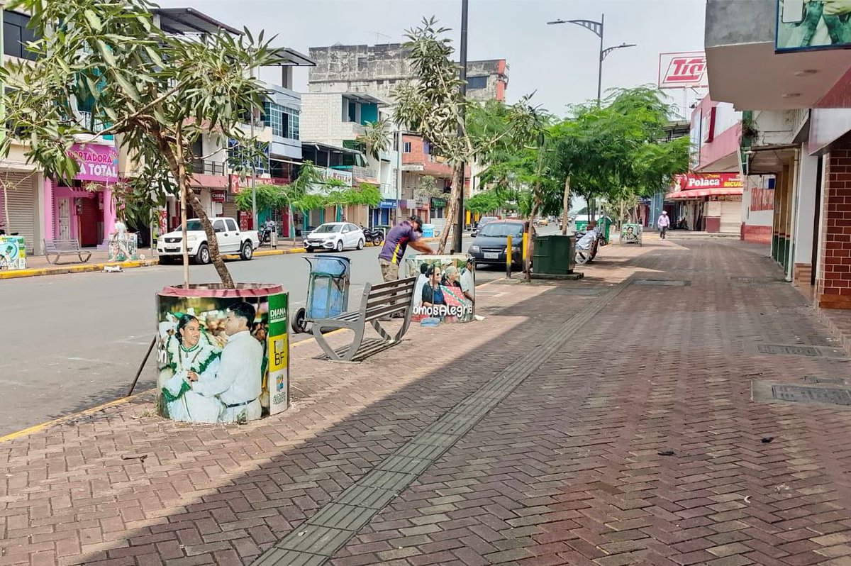 ACCIONES DE LIMPIEZA Y MANTENIMIENTO EN LA ZONA CENTRO DEL CANTÓN

La Dirección de Saneamiento Ambiental ejecuta jornadas de limpieza integral en la zona centro del cantón, que incluyen el mantenimiento de espacios públicos, barrido de calles y recolección de residuos.