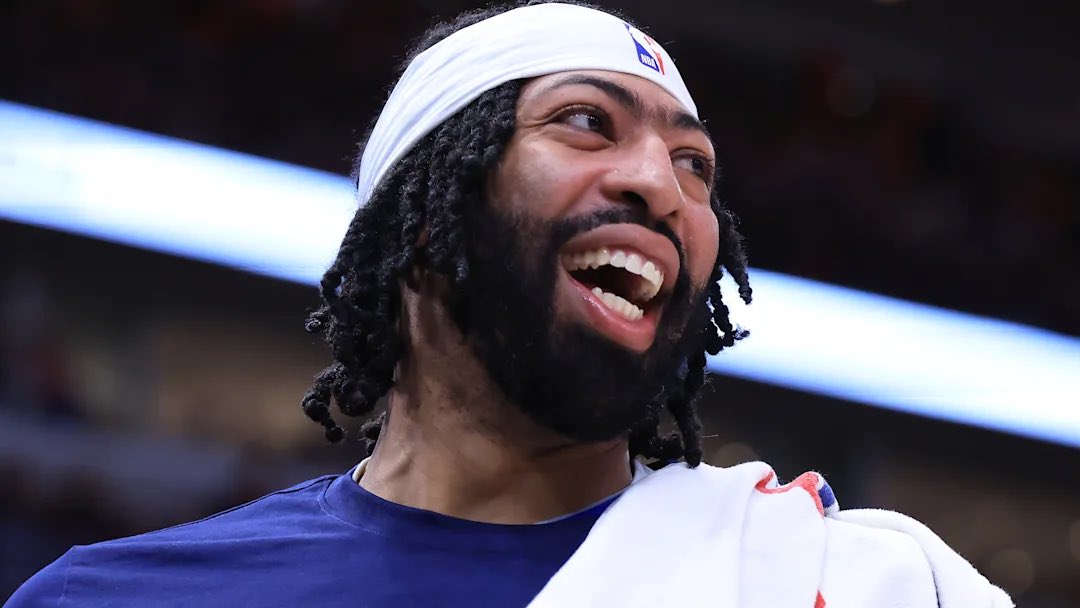 NationMffl's tweet image. The Dallas Mavericks are expected to trade Anthony Davis before the deadline, per @ChrisBHaynes 

(h/t @Fullcourtpass)