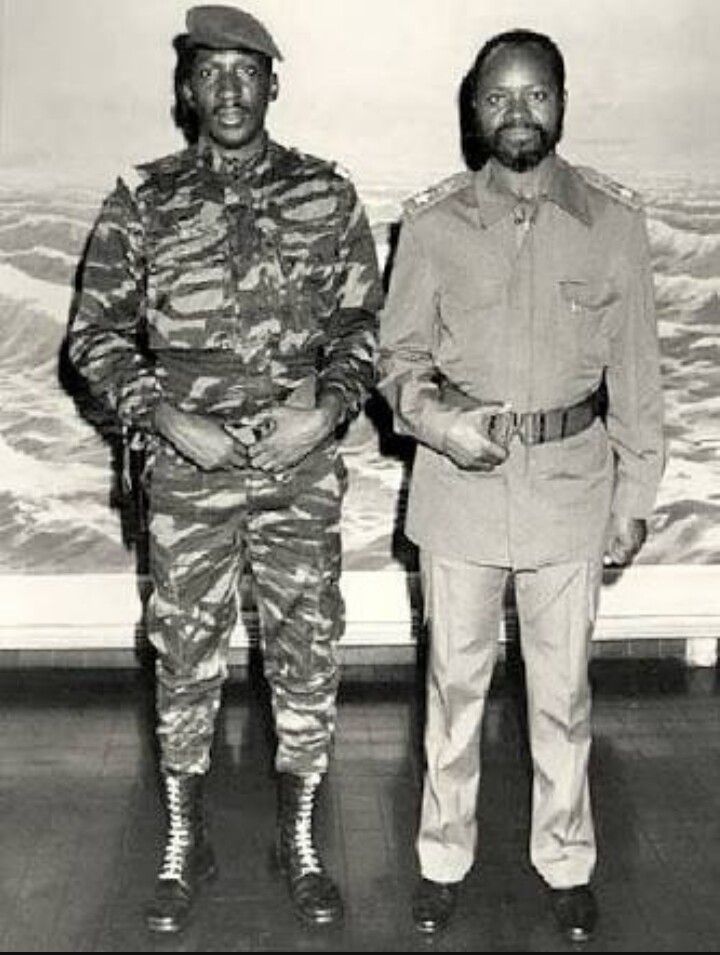 Thomas Sankara of Burkina Faso 🇧🇫 and Samora Machel of Mozambique 🇲🇿 were revoIutionary close friends.

Samora was kiIIed in a plane crash in October 1986, while Sankara kiIIed in a coup in October 1987.