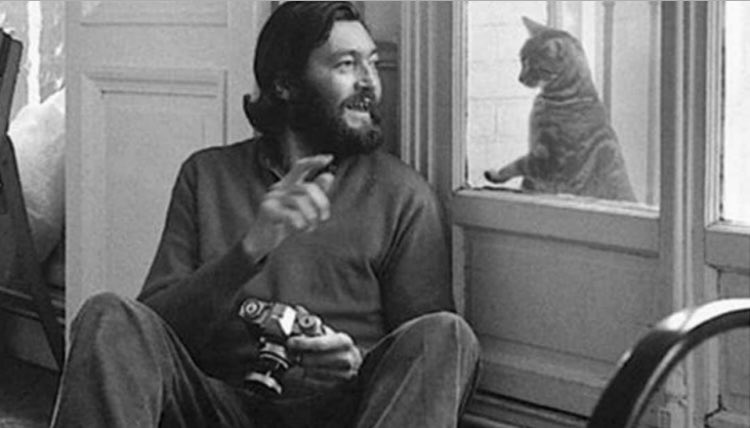 irenevalmore's tweet image. Happy New Year

Mira, no pido mucho,
solamente tu mano, tenerla
como un sapito que duerme así contento.
Necesito esa puerta que me dabas
para entrar a tu mundo, ese trocito
de azúcar verde, de redondo alegre.

🧵 Hilo
#JulioCortázar