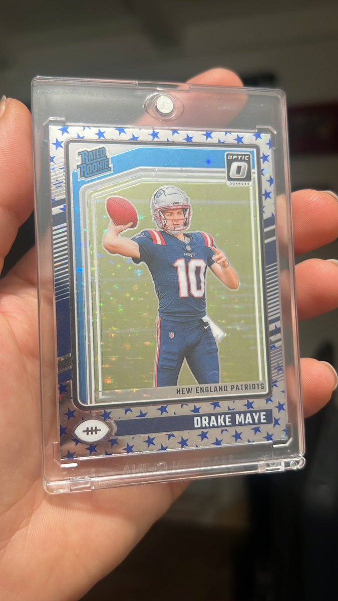 One of my favorite pick ups of 2025. 
This card variation goes so well with the Patriots not to mention Drake Maye. 
Show me yours! 
<a href="/CardPurchaser/">Card Purchaser</a>
