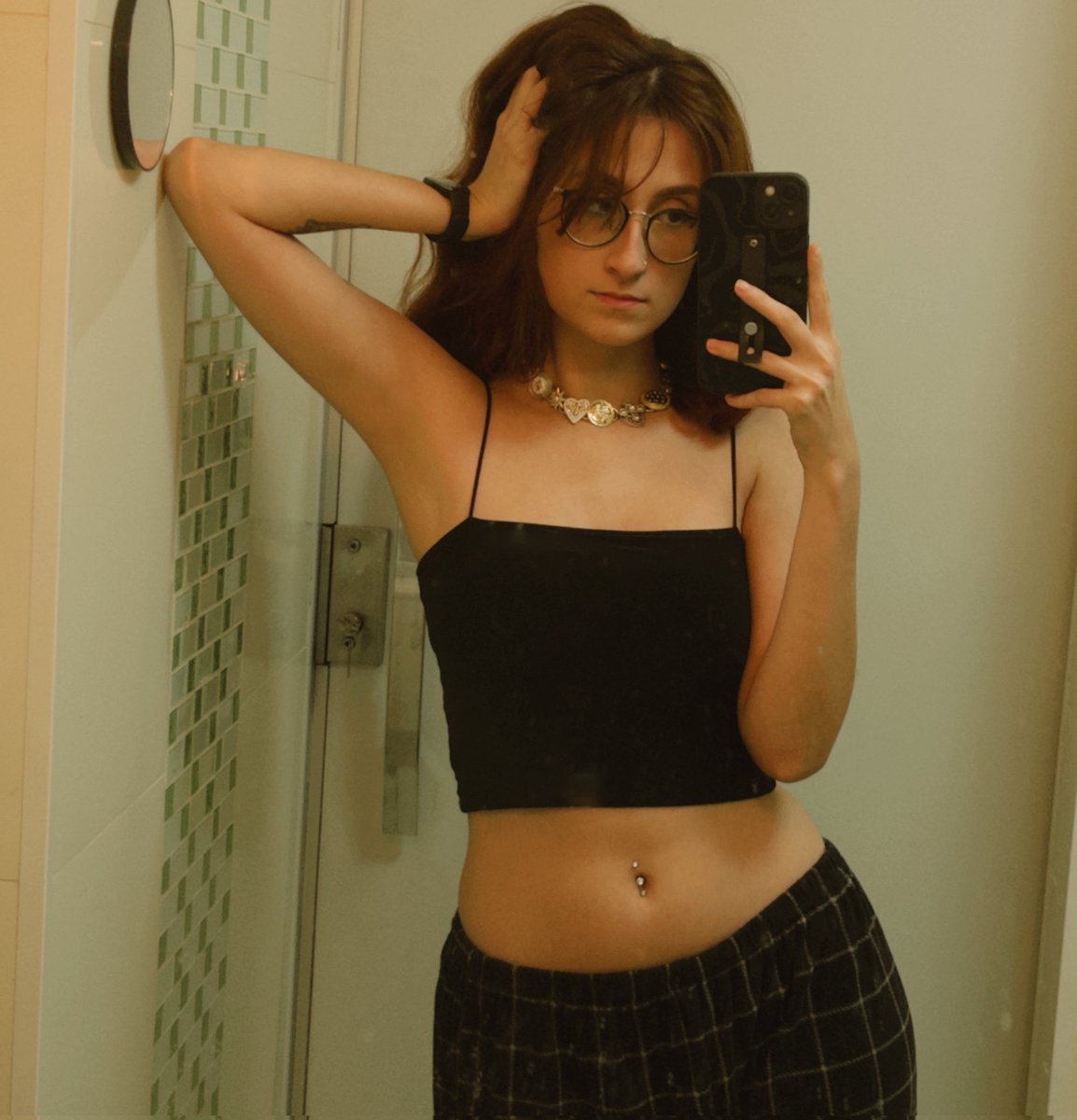 CarolUpdate's tweet image. 🌷 Quem é Carol Zaghetti? — Uma thread informativa.