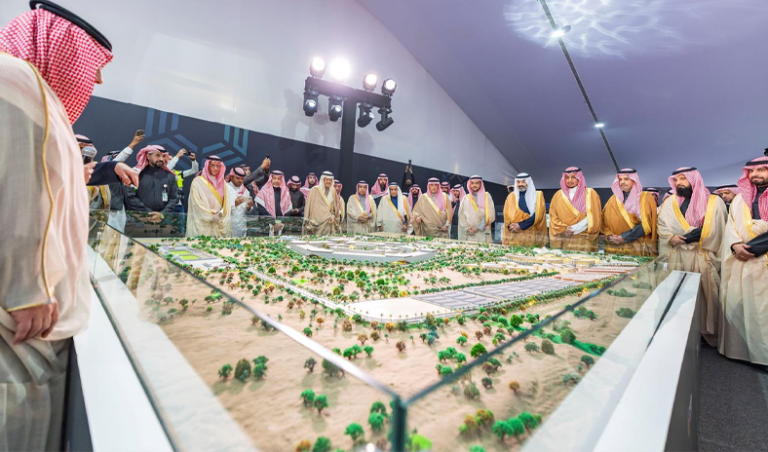 #السعودية: وضع حجر الأساس لأكبر مركز بيانات حكومي في العالم بطاقة 480 ميغاواط

• على مساحة تتجاوز 30 مليون قدم مربع وفق أعلى المعايير العالمية