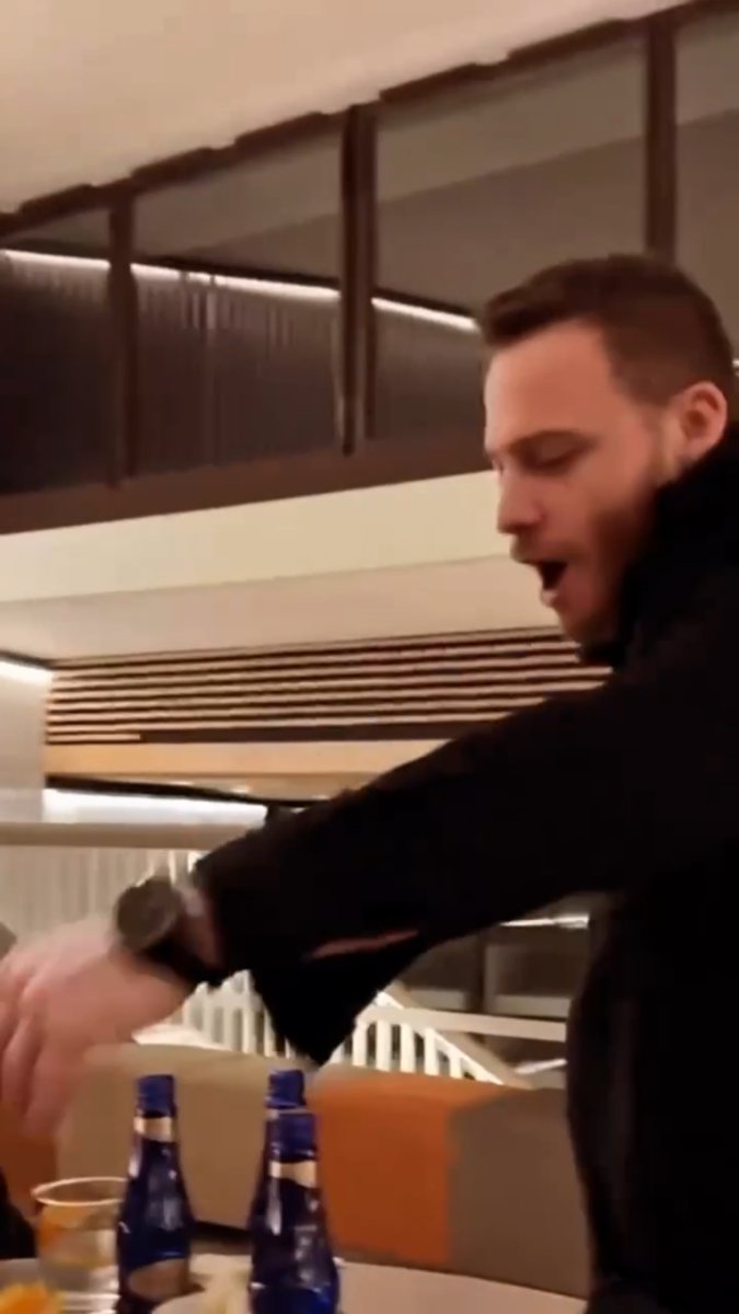 Happy red-haired boy🕺💃
#KeremBürsin