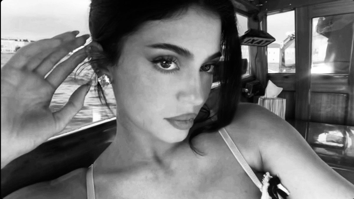 giaporeli's tweet photo. young, beautiful &amp; rich https://t.co/rN38cJ1If3