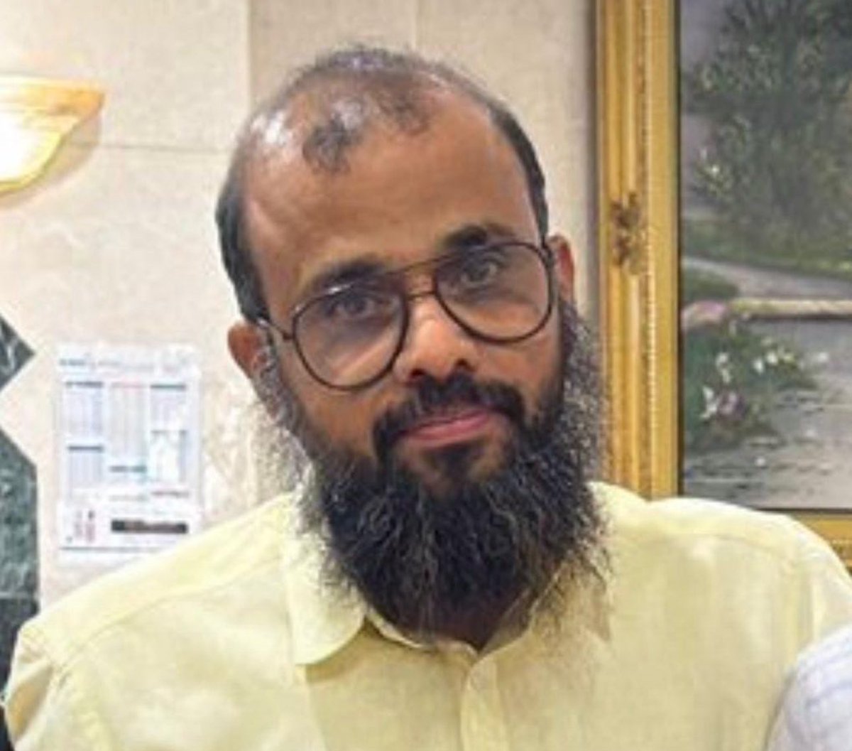 eiiid86's tweet photo. انتقل الى رحمة الله اخونا ( احمد ) 
من الجاليه الهندية 
والصلاة عليه غداً الجمعه بعد صلاة 
العصر في الجامع الاول بـ #جبة 
رحمه الله رحمه واسعه واسكنه الجنه 
وانا لله وانا اليه راجعون
.
احمد عاش معنى في جبة قرابة ٣٥ عام 
عرفناه بمواقفه الطيبه واخلاقه واحترامه للكبير والصغير https://t.co/aXytYpa7NO