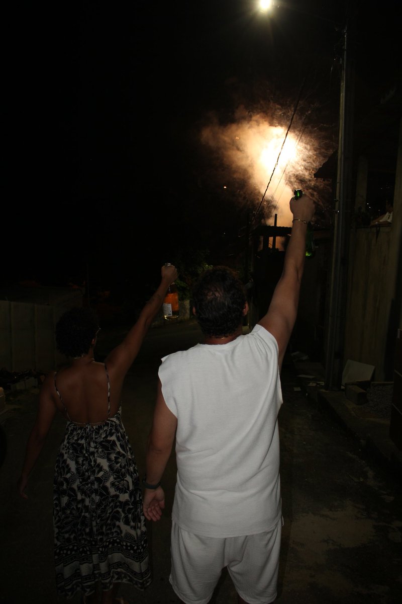 CEduAlmeida's tweet photo. Happy New Year https://t.co/bnoDqwGiHk