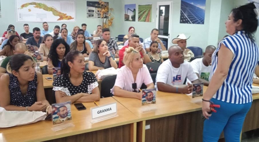 Un lugar, un tiempo para construir el aprendizaje de manera colectiva minag.gob.cu/noticias/un-lu… <a href="/YdaelB/">Ydael Pérez Brito</a> <a href="/JuliaMurielEsc1/">Julia Muriel Escobar</a> <a href="/RamnMonte1/">José Ramón Monteagudo Ruiz</a> <a href="/JorgeLuisTapiaF/">Jorge Luis Tapia Fonseca</a> <a href="/LuisMonteroMus1/">Luis Montero Mustelier</a>