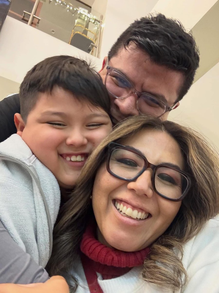 GenovevaHuerta's tweet image. Inicio el año con mis personas favoritas, agradecida por su amor, su apoyo y por caminar juntos cada paso. 

Que venga un año de salud, esperanza y nuevos comienzos. ❤️ #losamo