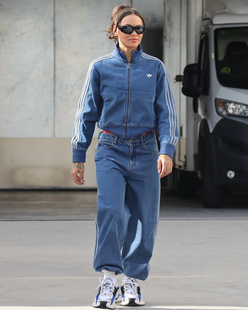 JustFreshKicks's tweet image. Trinity Rodman wearing the Pharrell x adidas Jellyfish "Blue" 🪼