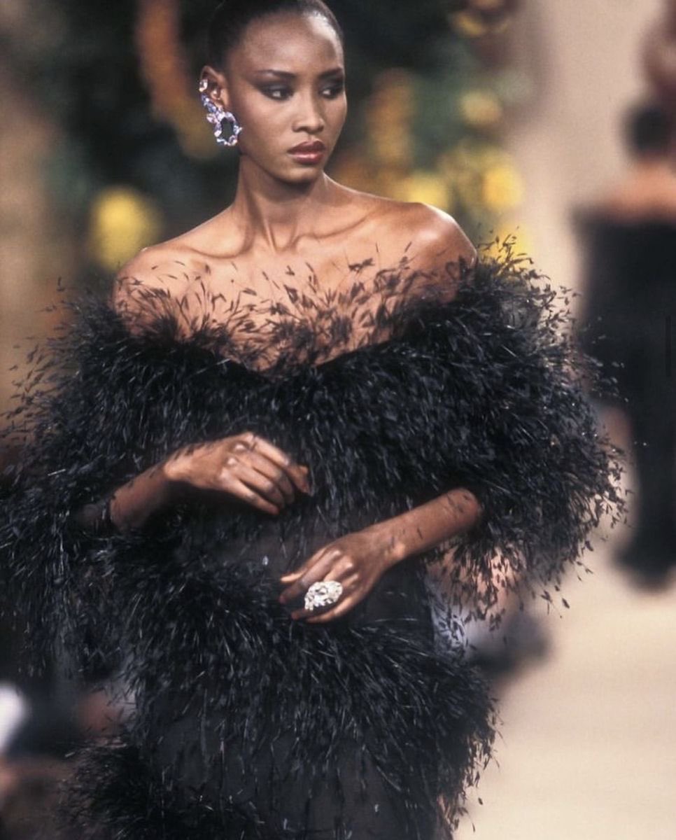 pYSLrada's tweet photo. Yves Saint Laurent fw1987 https://t.co/NwXwK4lMzl