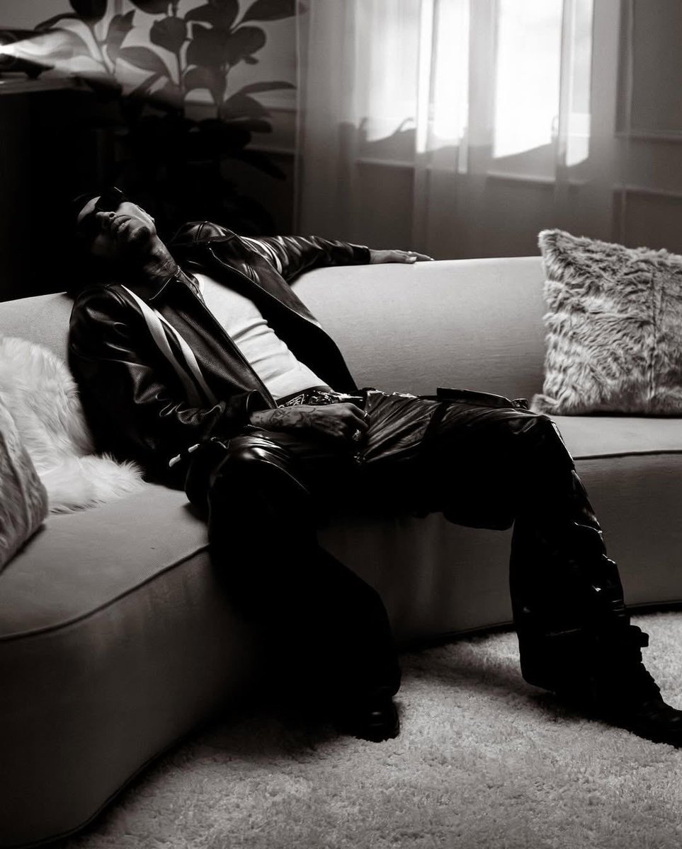 fuukyopictures's tweet image. Chris Brown owned 2025 for sure 😂🖤 proud of him!