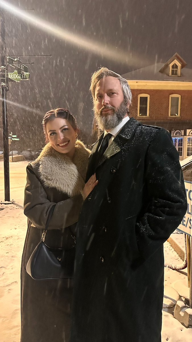 tomgreenlive's tweet image. Happy New Year from my wife Amanda and I - let’s have an amazing 2026!