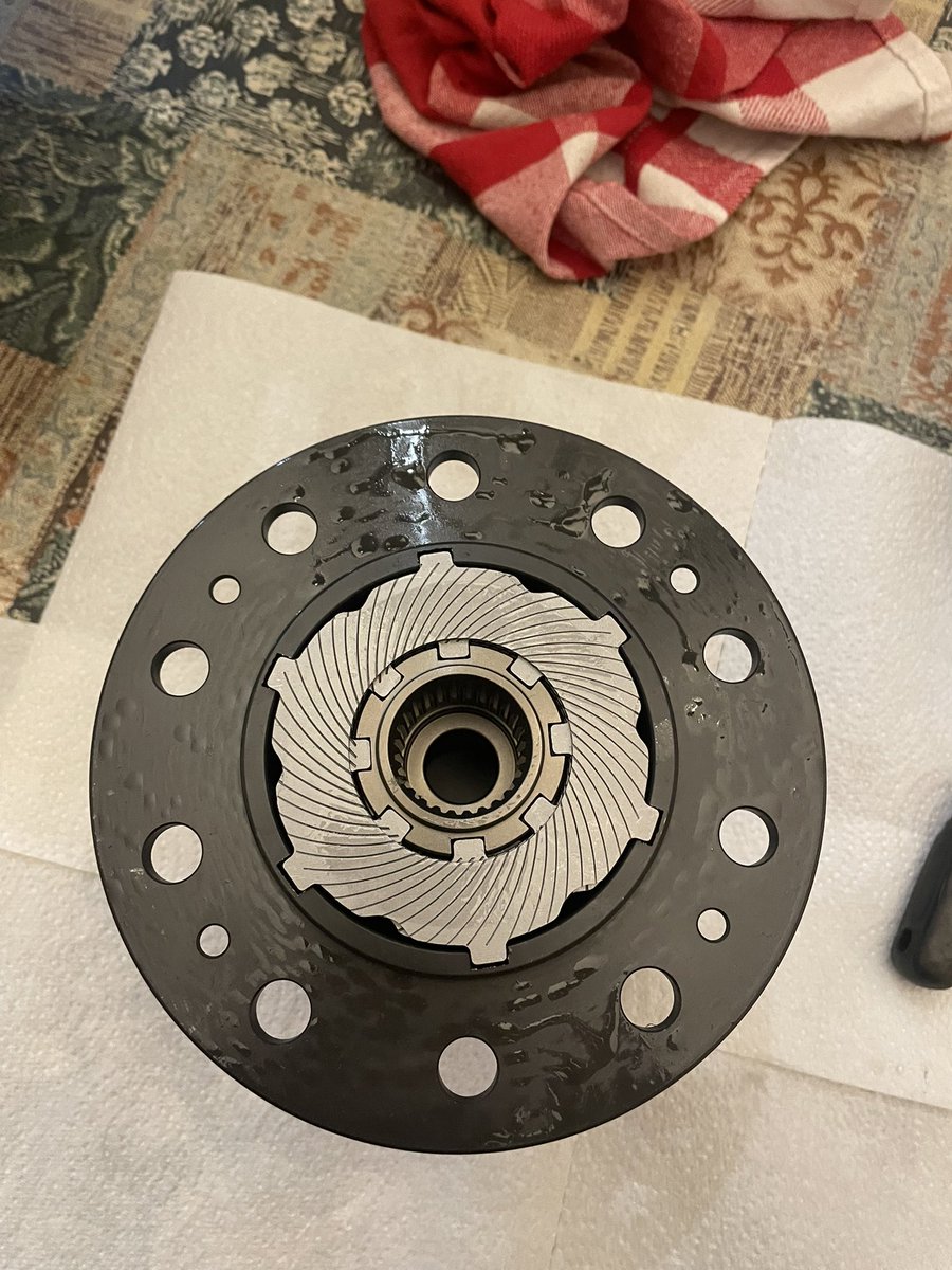 LSD  1.5 voie 25 kg preload et 60 % de bloquage REMONTER !