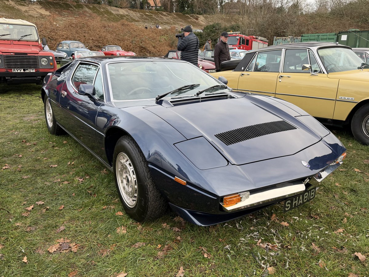 New Years Day at Brooklands.. starting the year as we mean to go on..cold ish but plenty to see.. 
cheers all and Happy New Year!😆