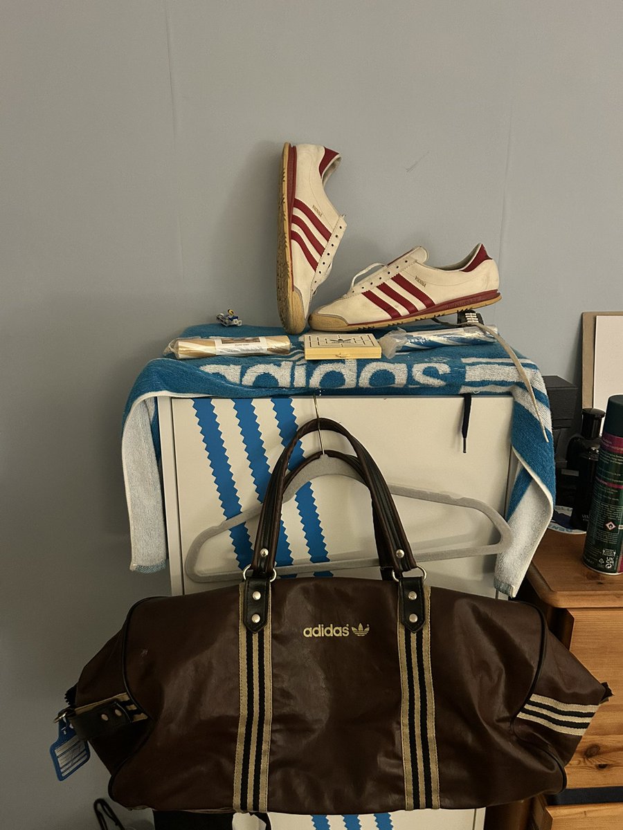 MauriceRedpath's tweet photo. Happy New Year to one and all. After much deliberation here’s my top 4 buys from 2025 all pre 1990 and either Made in West Germany 🇩🇪 or France 🇫🇷 put 5 on in instagram but pictures vetted 🤷🏻‍♂️🤦‍♂️#vintage #vintageadidas #adidascollector #3stripes2soles1love #PeaceAndLove 😎💜🤝 https://t.co/xbDcbePUm9
