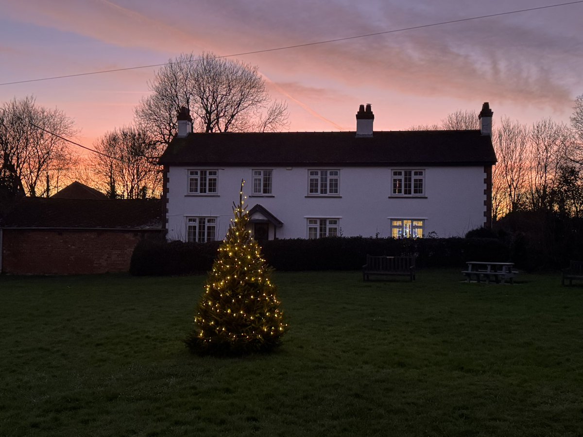 CharlesAnyan's tweet image. Strong end to #NewYearsDay 2026 here in #Springthorpe 🍾🏴󠁧󠁢󠁥󠁮󠁧󠁿🇬🇧