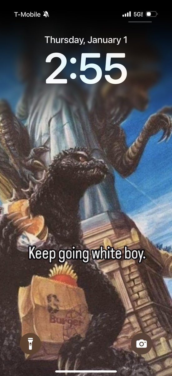 CarlosHoosier2's tweet image. Got so drunk last night I woke up with this as my wallpaper